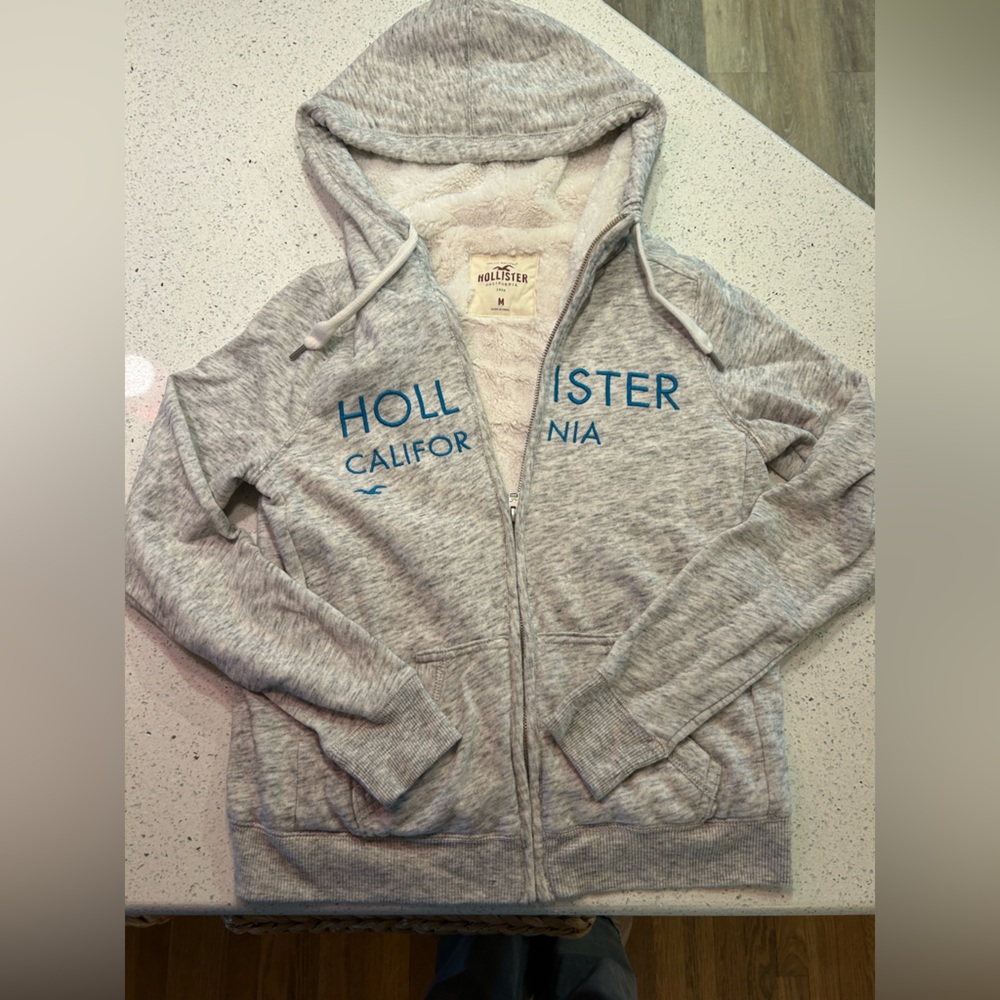 Hollister Light Gray Sherpa-Lined Zip Hoodie with Blue Logo